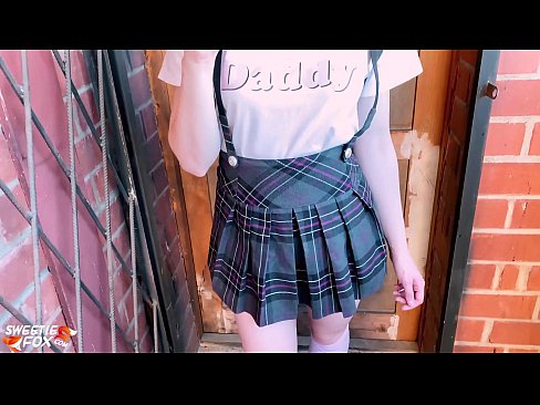 ❤️ ʻO ke kaikamahine kula e ʻū hohonu i kāna dick a hoʻopaʻa ʻia ma mua o nā papa. ❤️❌ Pono ia makou ❌